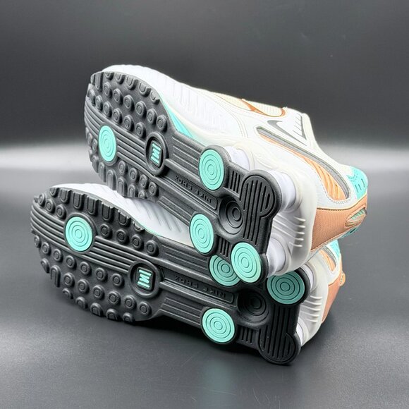 Wmns Nike Shox Enigma 'Aurora Green Rose Gold' - Picture 9 of 11